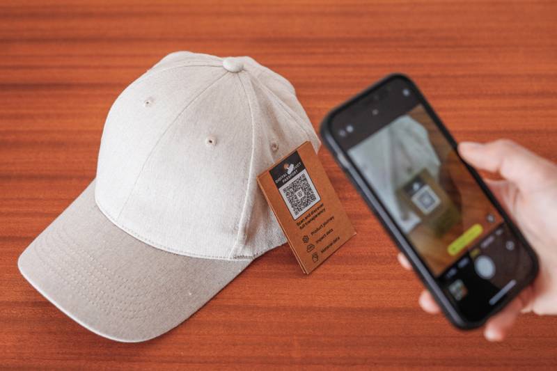 Бейсболка Milo из переработанной смесовой ткани AWARE™, 6 клиньев, 200 г/м²