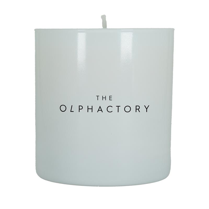 Свеча ароматическая the olphactory, white insignia, amber whisper, 60 ч