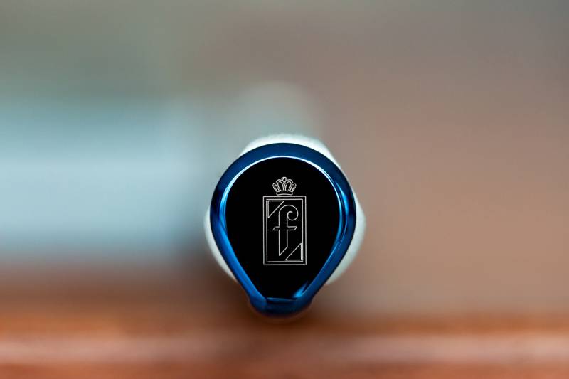 Шариковая ручка PININFARINA PF One SILVER /BLUE