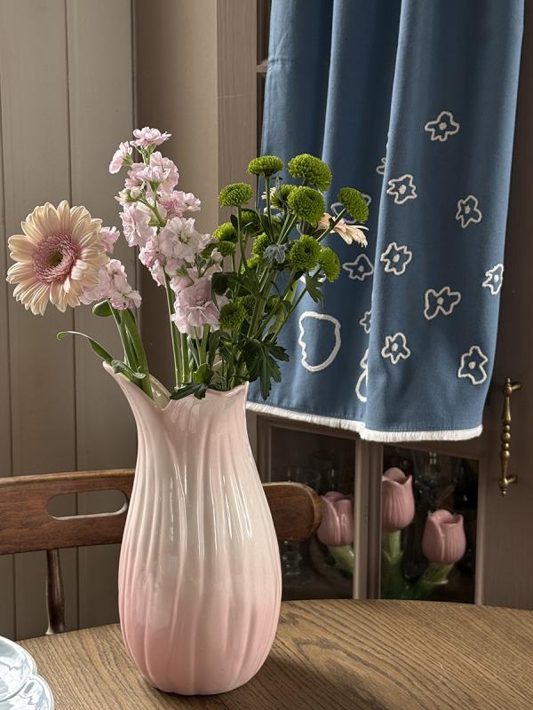Ваза petal розового цвета из коллекции , 26 см