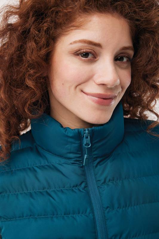 Женский стеганый жилет Iqoniq Meru из переработанного полиэстера AWARE™, 70 г/м140