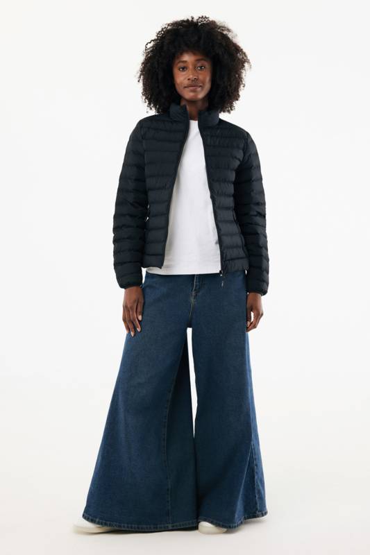 Женская стеганая куртка Iqoniq Maiko из переработанного полиэстера AWARE™