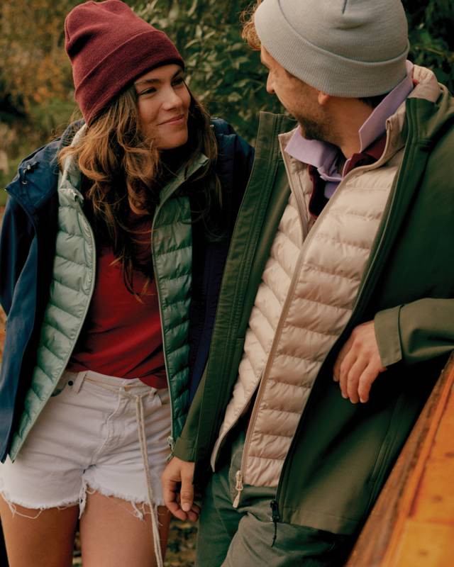 Мужской стеганый жилет Iqoniq Meru из переработанного полиэстера AWARE™, 70 г/м²