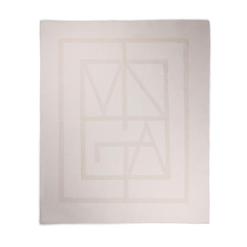 Плед VINGA Monogram из переработанного полиэстера GRS, 170x130 см