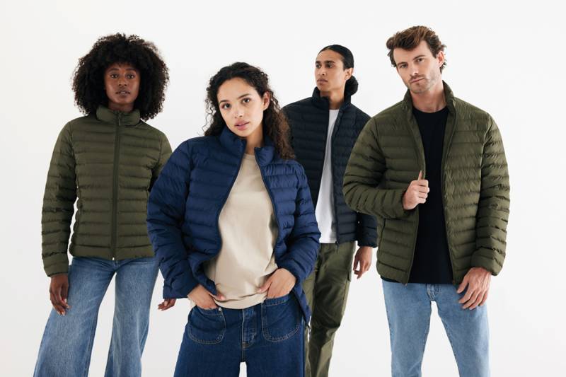 Женская стеганая куртка Iqoniq Maiko из переработанного полиэстера AWARE™