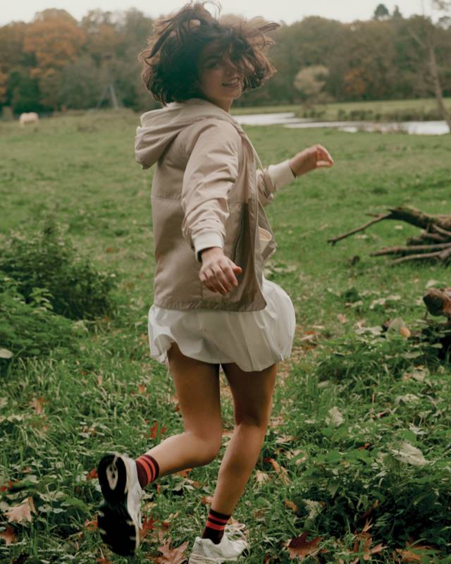 Ветровка Iqoniq Logan из переработанного полиэстера AWARE™, унисекс, 70 г/м²