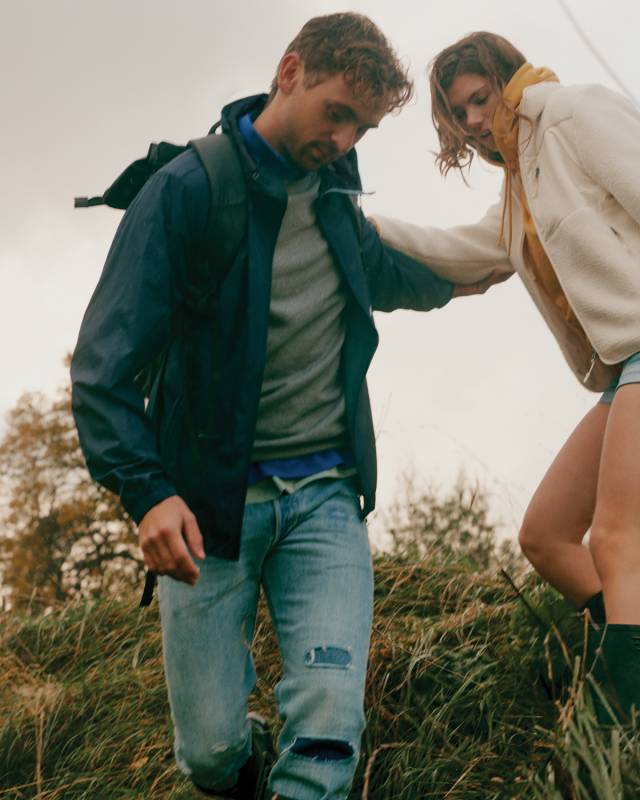 Ветровка Iqoniq Logan из переработанного полиэстера AWARE™, унисекс, 70 г/м²