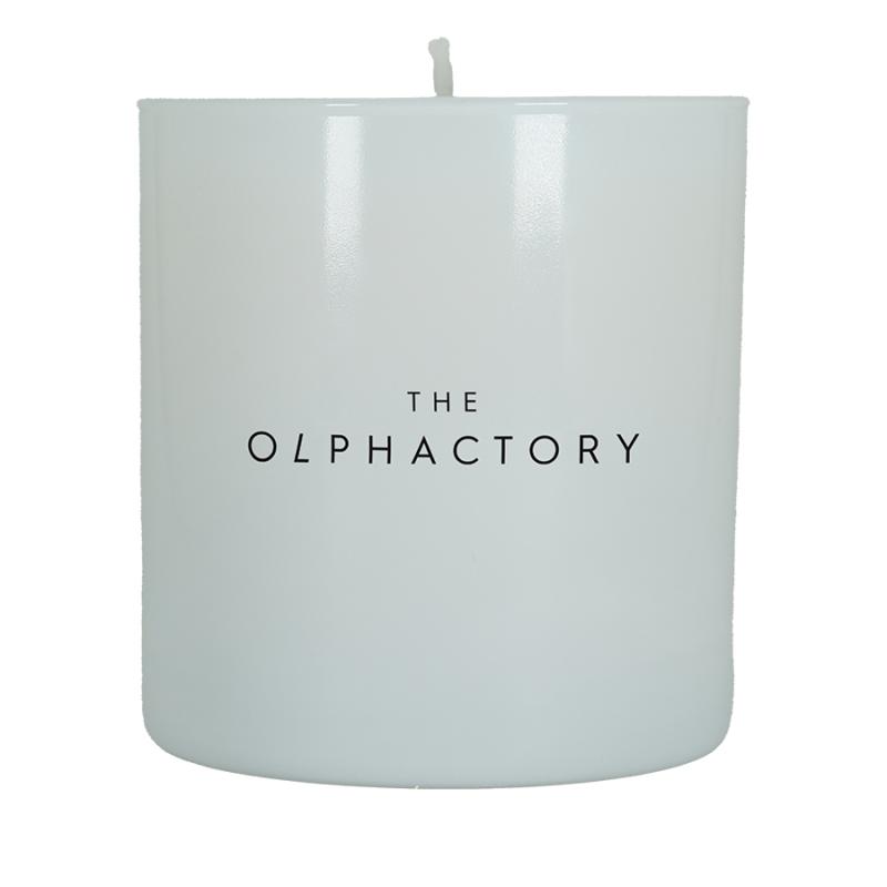 Свеча ароматическая the olphactory, white insignia, mystique boughs, 60 ч