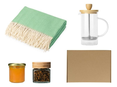 Подарочный набор с пледом, френчпрессом, чаем и вареньем